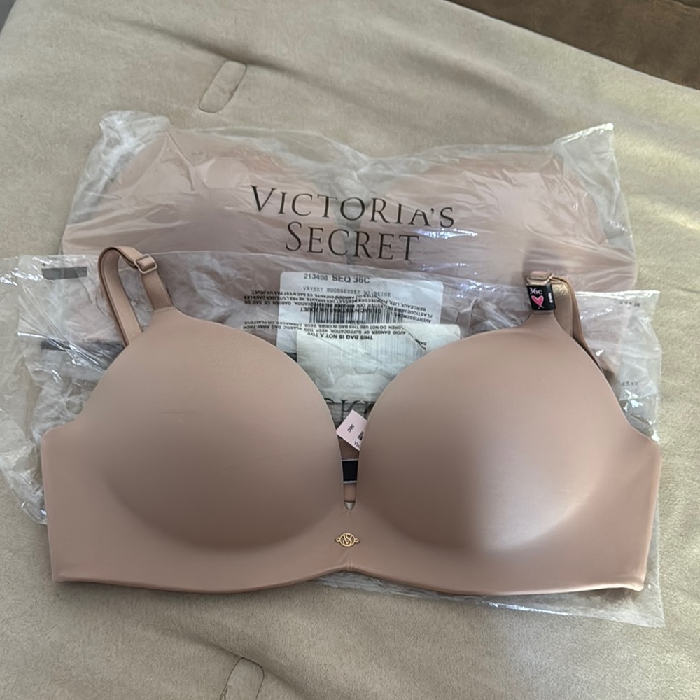 2 Victoria's Secret Tan Bras Seamless Molded Cup